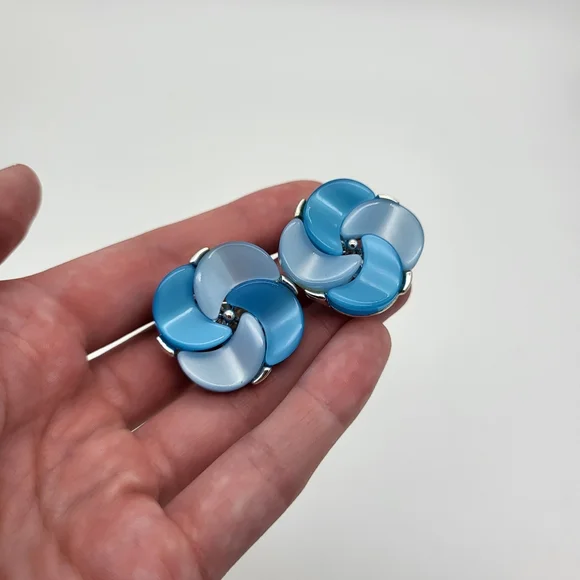 Vintage clip on Listen Earrings - Picture 2 of 4